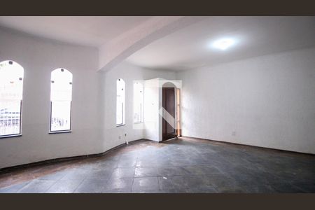 Sala de casa para alugar com 4 quartos, 250m² em Jardim Sapopemba, São Paulo