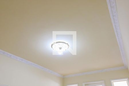 Sala de casa à venda com 4 quartos, 200m² em Cachambi, Rio de Janeiro