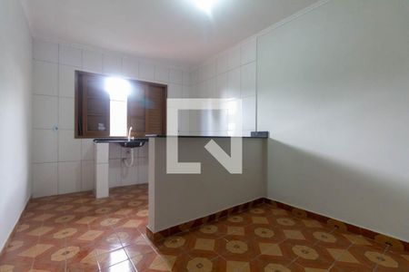 Sala e Cozinha de casa para alugar com 2 quartos, 90m² em Jardim Três Marias, São Paulo