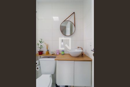 Banheiro da Suíte de apartamento para alugar com 1 quarto, 24m² em Parque Arariba, São Paulo