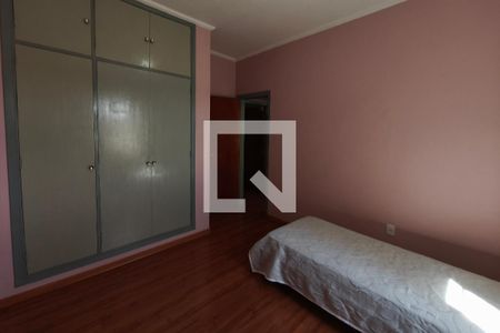 Quarto 1 de casa à venda com 4 quartos, 240m² em Jardim do Trevo, Campinas