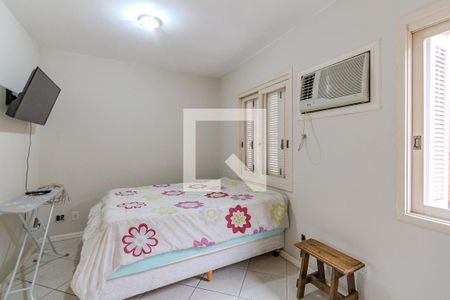 Quarto de casa de condomínio à venda com 3 quartos, 150m² em Teresópolis, Porto Alegre