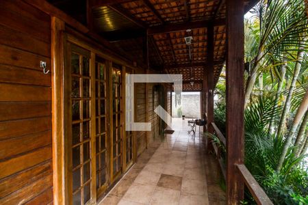 Corredor de casa para alugar com 4 quartos, 214m² em São Fernando Residência, Barueri