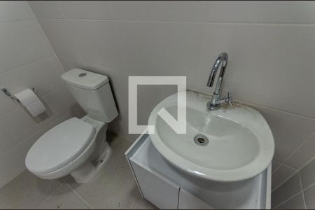 Banheiro de kitnet/studio para alugar com 1 quarto, 30m² em Vila Primavera, São Paulo