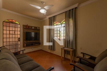 Sala 2 de casa à venda com 4 quartos, 180m² em Itapoã, Belo Horizonte