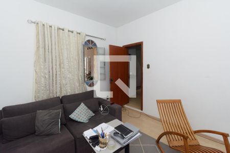Sala de casa à venda com 3 quartos, 260m² em Bairro da Glória, Contagem