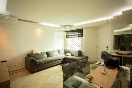 Sala de casa de condomínio para alugar com 3 quartos, 120m² em Vila Mariza Mazzei, São Paulo