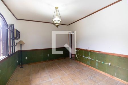 Sala de casa de condomínio à venda com 5 quartos, 420m² em Itaipu, Niterói