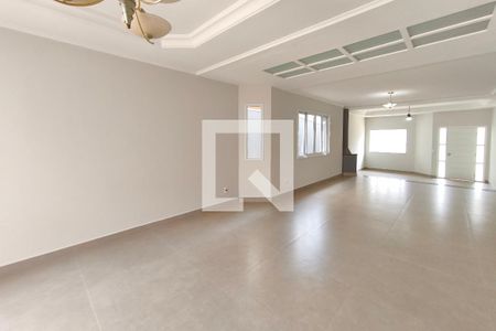 Sala de TV de casa de condomínio à venda com 4 quartos, 334m² em Jardim Nova Europa, Campinas