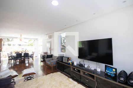 Sala de casa para alugar com 4 quartos, 330m² em Vila Irmaos Arnoni, São Paulo