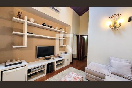 Sala de casa de condomínio para alugar com 4 quartos, 350m² em Parque Taquaral, Campinas