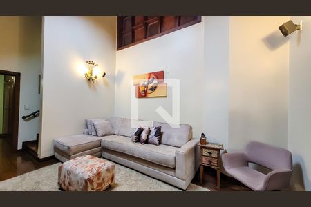 Sala de casa de condomínio para alugar com 4 quartos, 350m² em Parque Taquaral, Campinas