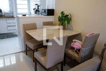 Sala de casa de condomínio à venda com 2 quartos, 58m² em Santa Maria, Osasco