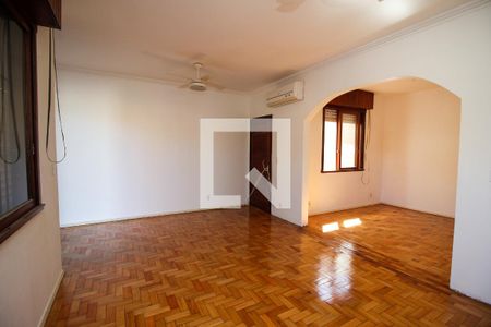 Sala de casa para alugar com 3 quartos, 177m² em Guarujá, Porto Alegre