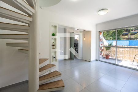 Sala de apartamento para alugar com 3 quartos, 124m² em Vila Ipojuca, São Paulo