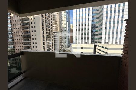 Sacada de apartamento à venda com 1 quarto, 65m² em Alphaville Industrial, Barueri