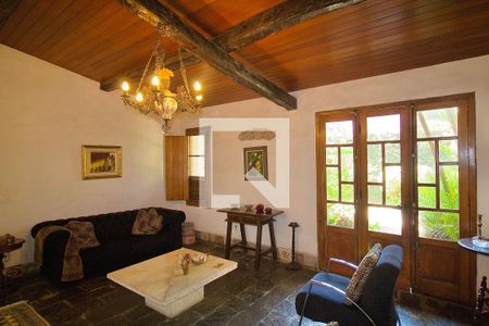 Sala 2 de casa à venda com 3 quartos, 485m² em Pampulha, Belo Horizonte