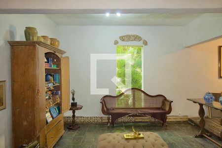 Sala 1 de casa à venda com 3 quartos, 485m² em Pampulha, Belo Horizonte