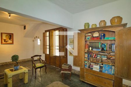 Sala 1 de casa à venda com 3 quartos, 485m² em Pampulha, Belo Horizonte