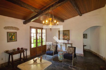 Sala 2 de casa à venda com 3 quartos, 485m² em Pampulha, Belo Horizonte