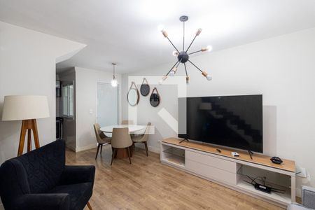 Sala de casa de condomínio à venda com 2 quartos, 110m² em Parada Xv de Novembro, São Paulo