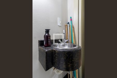 Lavabo de casa de condomínio à venda com 2 quartos, 110m² em Parada Xv de Novembro, São Paulo