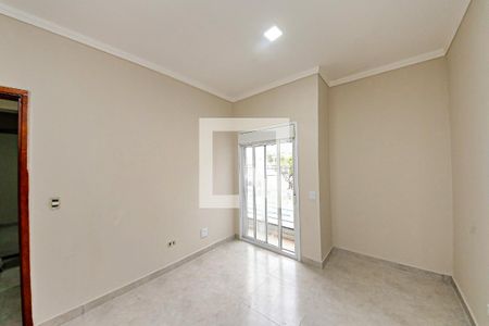 Quarto 1 de casa para alugar com 2 quartos, 67m² em São Lucas, São Paulo