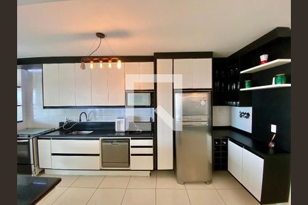 Sala/Cozinha de apartamento para alugar com 3 quartos, 168m² em Vila Assuncao, Praia Grande