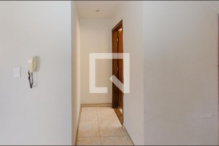 Corredor de casa à venda com 3 quartos, 200m² em Nova Cintra, Belo Horizonte