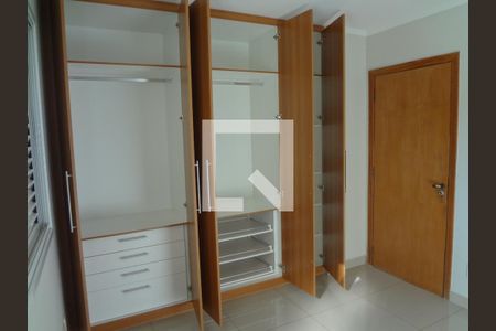 Suíte de apartamento para alugar com 4 quartos, 135m² em Mansões Santo Antônio, Campinas