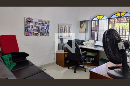 Quarto 1 de casa à venda com 3 quartos, 400m² em Cidade de Deus, Rio de Janeiro