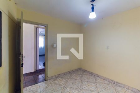 Quarto 2 de casa para alugar com 2 quartos, 160m² em Vila Ema, São Paulo