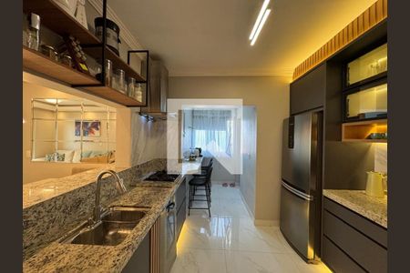 Cozinha de apartamento à venda com 2 quartos, 86m² em Jardim Las Vegas, São Paulo