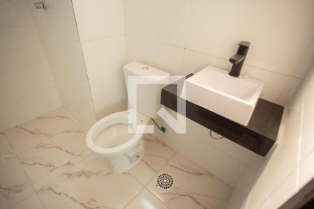 Banheiro de kitnet/studio para alugar com 1 quarto, 28m² em Imirim, São Paulo