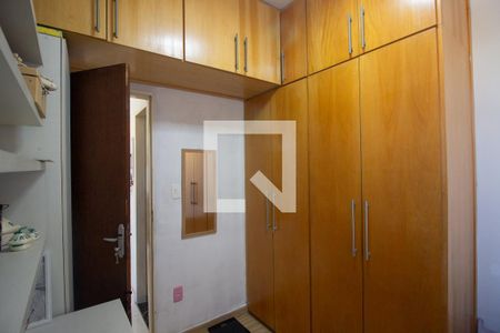 Quarto 2 de apartamento à venda com 2 quartos, 42m² em Centro, Contagem