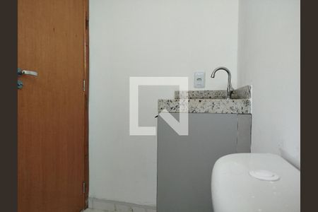 Banheiro de kitnet/studio à venda com 1 quarto, 30m² em Vila Carrão, São Paulo