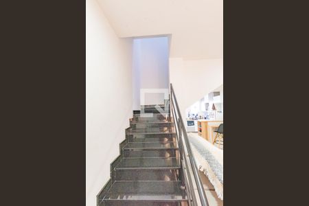 Escada de casa de condomínio à venda com 2 quartos, 80m² em Jardim Amoreiras, Campinas