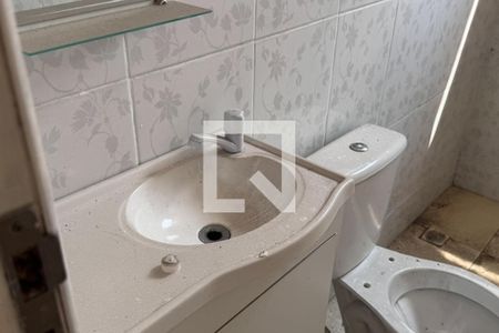 Banheiro de casa para alugar com 2 quartos, 70m² em Engenho do Porto, Duque de Caxias