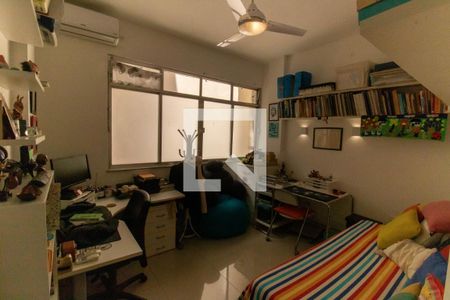Quarto de apartamento à venda com 2 quartos, 75m² em Icaraí, Niterói