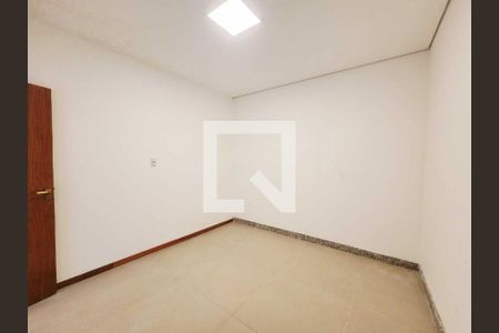 Quarto 2 de apartamento para alugar com 2 quartos, 90m² em Novo Riacho, Contagem