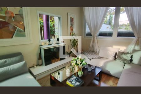 Sala de casa de condomínio para alugar com 4 quartos, 525m² em Jardim Residencial Suzano, Suzano