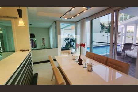 Sala de casa de condomínio para alugar com 4 quartos, 525m² em Jardim Residencial Suzano, Suzano