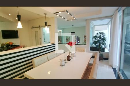 Sala de casa de condomínio para alugar com 4 quartos, 525m² em Jardim Residencial Suzano, Suzano