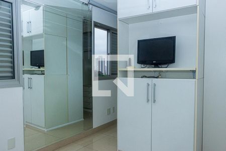 Suíte de apartamento para alugar com 2 quartos, 144m² em Vila Isa, São Paulo
