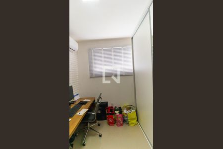 Escritório de apartamento à venda com 3 quartos, 230m² em Camboinhas, Niterói