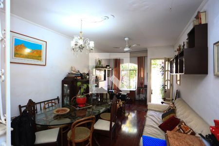 Sala de casa de condomínio para alugar com 2 quartos, 100m² em Vila Pirajussara, São Paulo