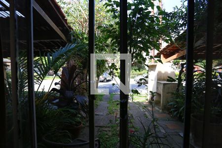 Sala de casa de condomínio para alugar com 2 quartos, 100m² em Vila Pirajussara, São Paulo