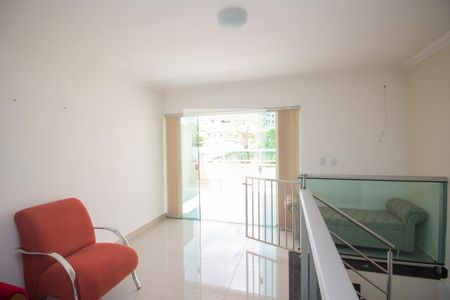 Sala de TV de casa à venda com 3 quartos, 160m² em Cabral, Contagem