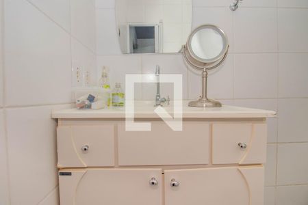 Banheiro da Suíte 1 de casa à venda com 3 quartos, 100m² em Morro Santana, Porto Alegre