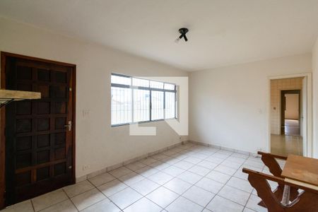 Sala de casa à venda com 4 quartos, 200m² em Conjunto Residencial Jardim Canaa, São Paulo